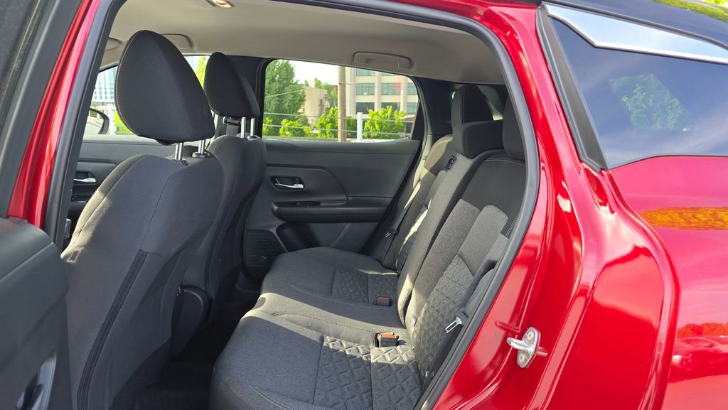 Used 2025 Nissan Kicks SV w/ Charging Package AWD/4WD image 16