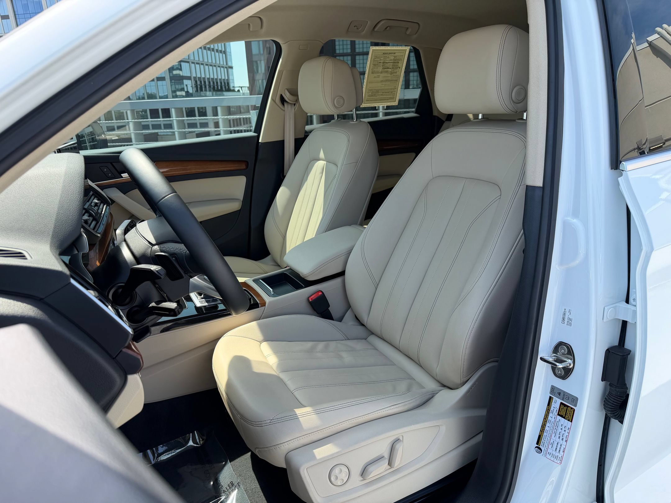 Used 2021 Audi Q5 2.0T Premium w/ Convenience Package AWD/4WD image 5