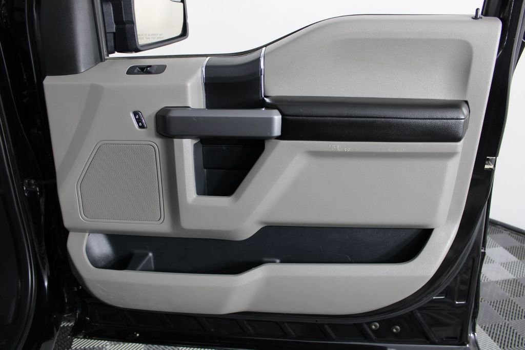 Used 2020 Ford F150 XLT image 32