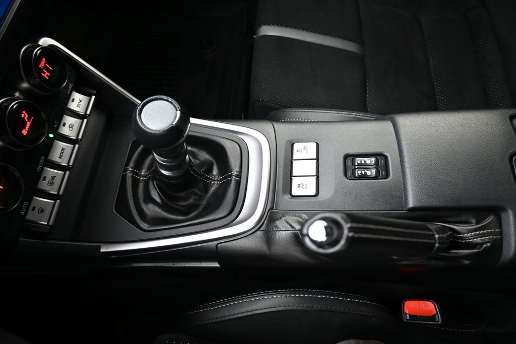 Used 2024 Toyota GR86 Premium RWD image 19