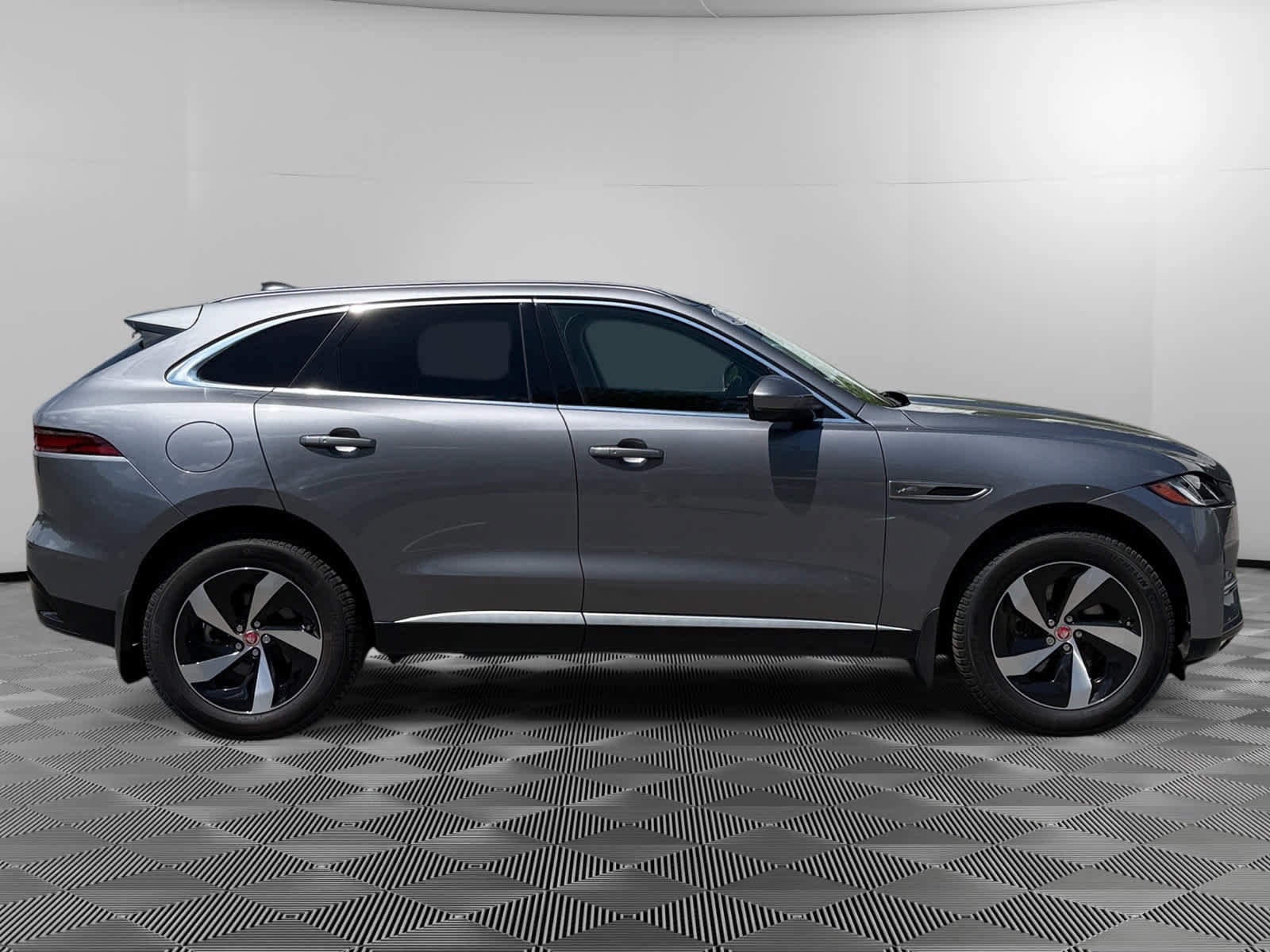 Used 2022 Jaguar F-PACE S AWD/4WD image 6