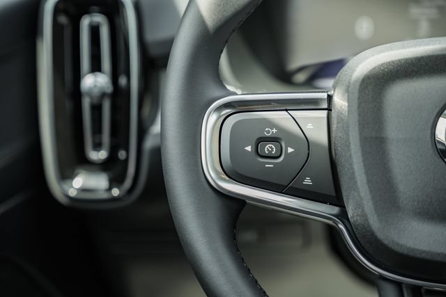 New 2026 Volvo XC40 B5 Plus w/ Climate Package AWD/4WD image 28