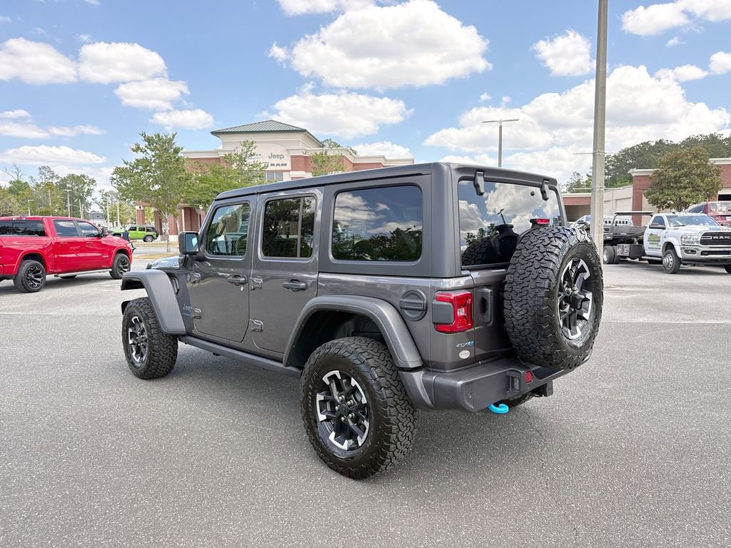Used 2025 Jeep Wrangler Unlimited Rubicon 4xe w/ Safety Group AWD/4WD image 5