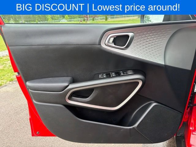 Used 2024 Kia Soul LX w/ Option Group 015 FWD image 14
