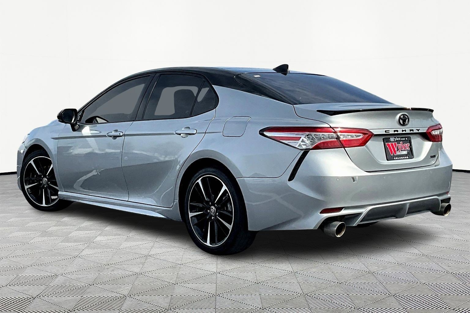 Used 2020 Toyota Camry XSE w/ Driver Assist Package image 4