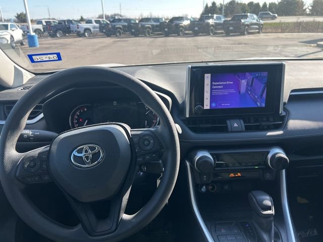 Used 2024 Toyota RAV4 LE image 9