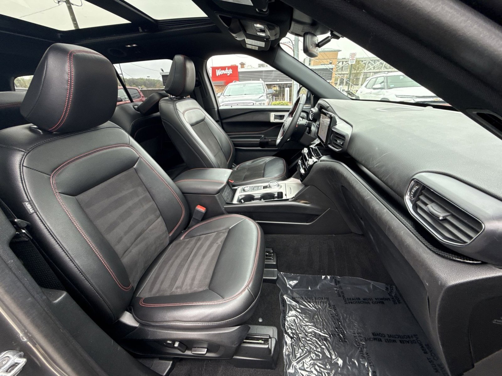 Used 2023 Ford Explorer ST-Line w/ Class IV Trailer Tow Package image 25