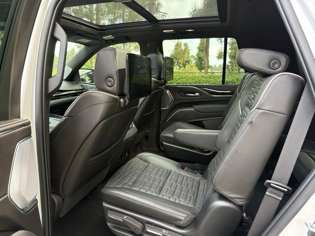 Certified 2023 Cadillac Escalade V AWD/4WD image 10
