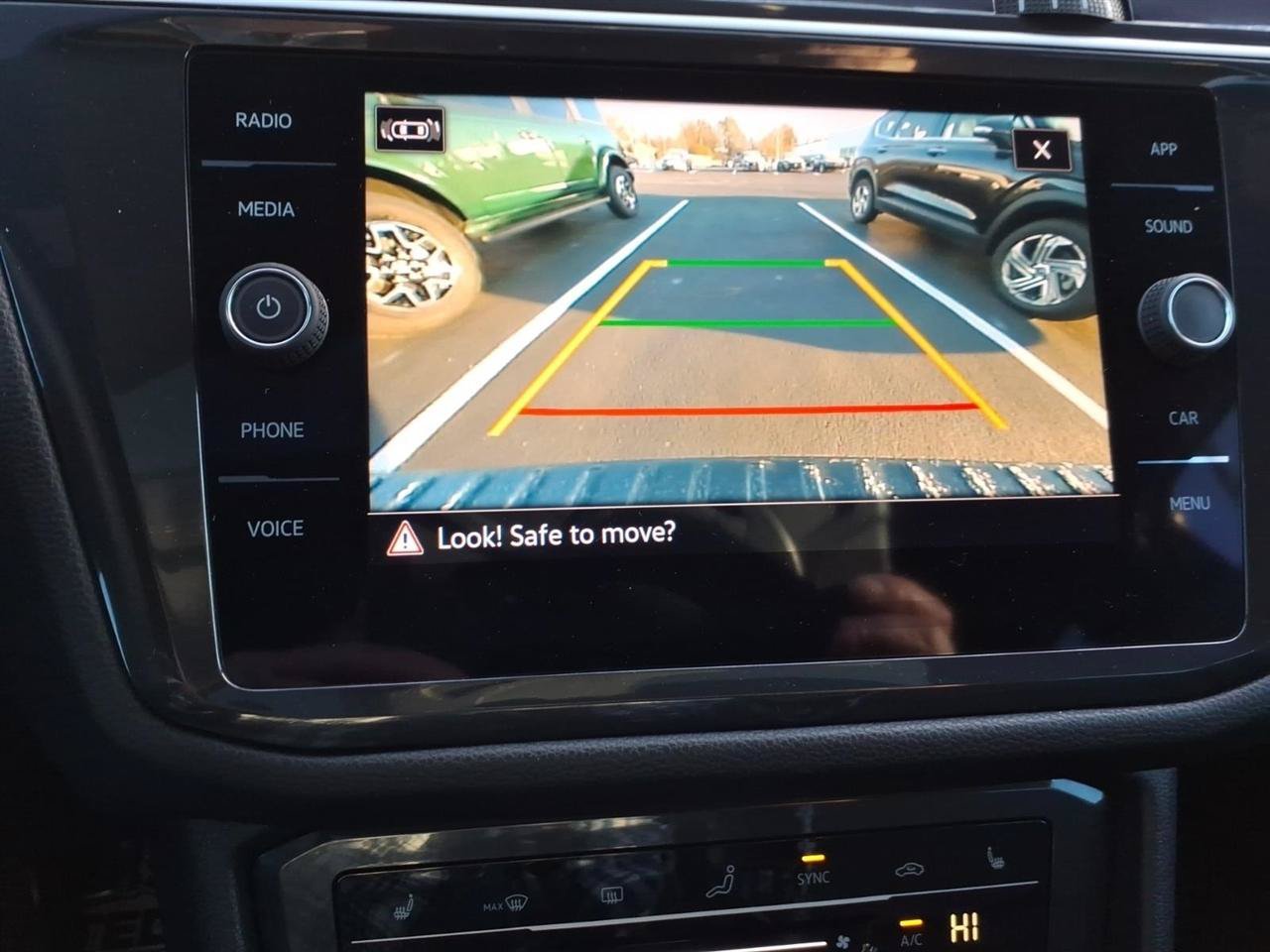 Used 2024 Volkswagen Tiguan SE R-Line FWD image 20