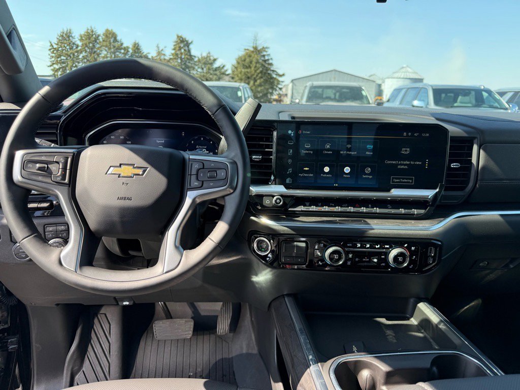 Used 2024 Chevrolet Silverado 3500 LTZ w/ LTZ Plus Package image 15