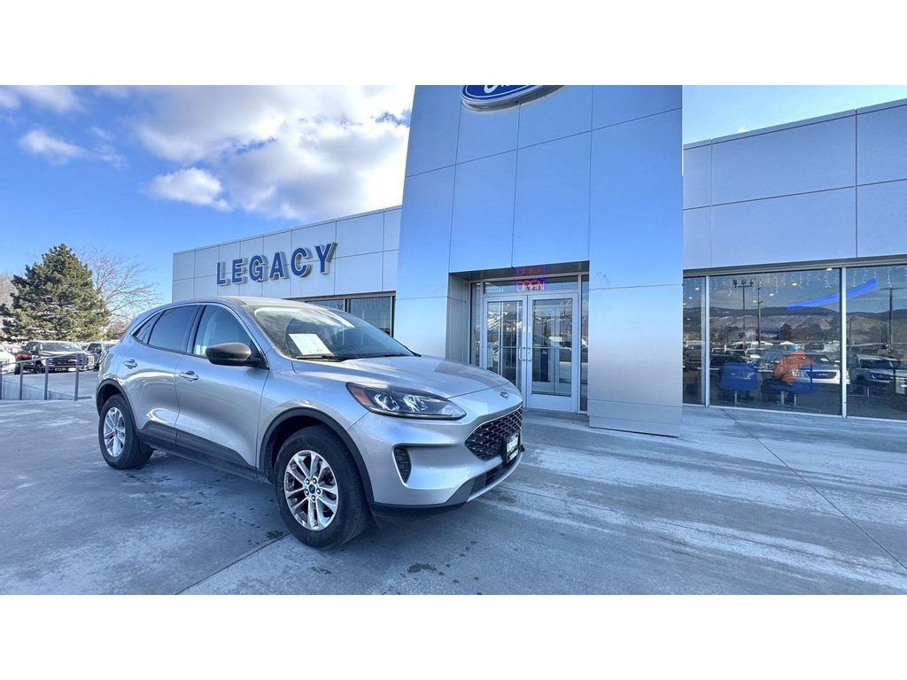 Used 2022 Ford Escape SE image 1