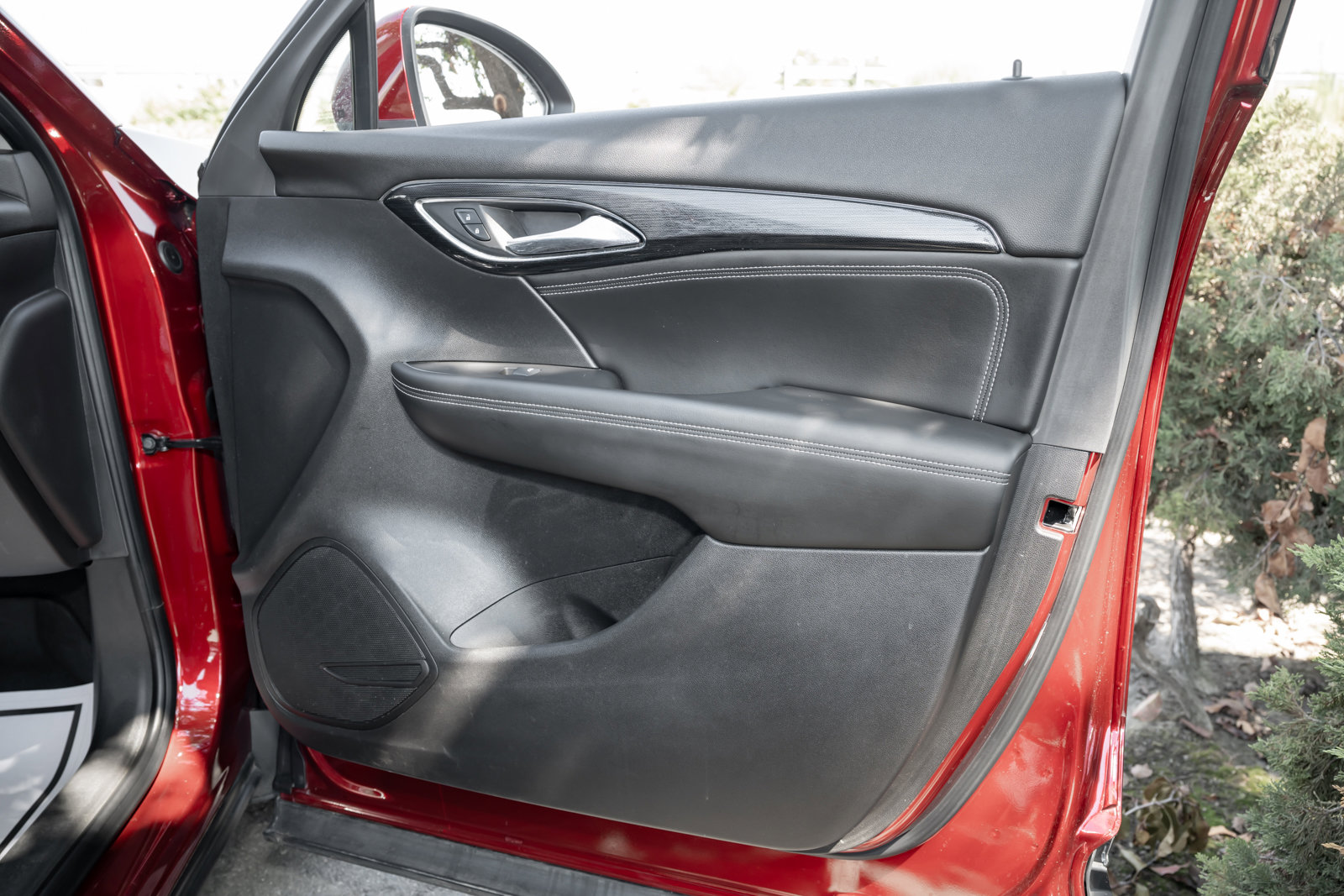 Used 2023 Buick Envision Essence image 43