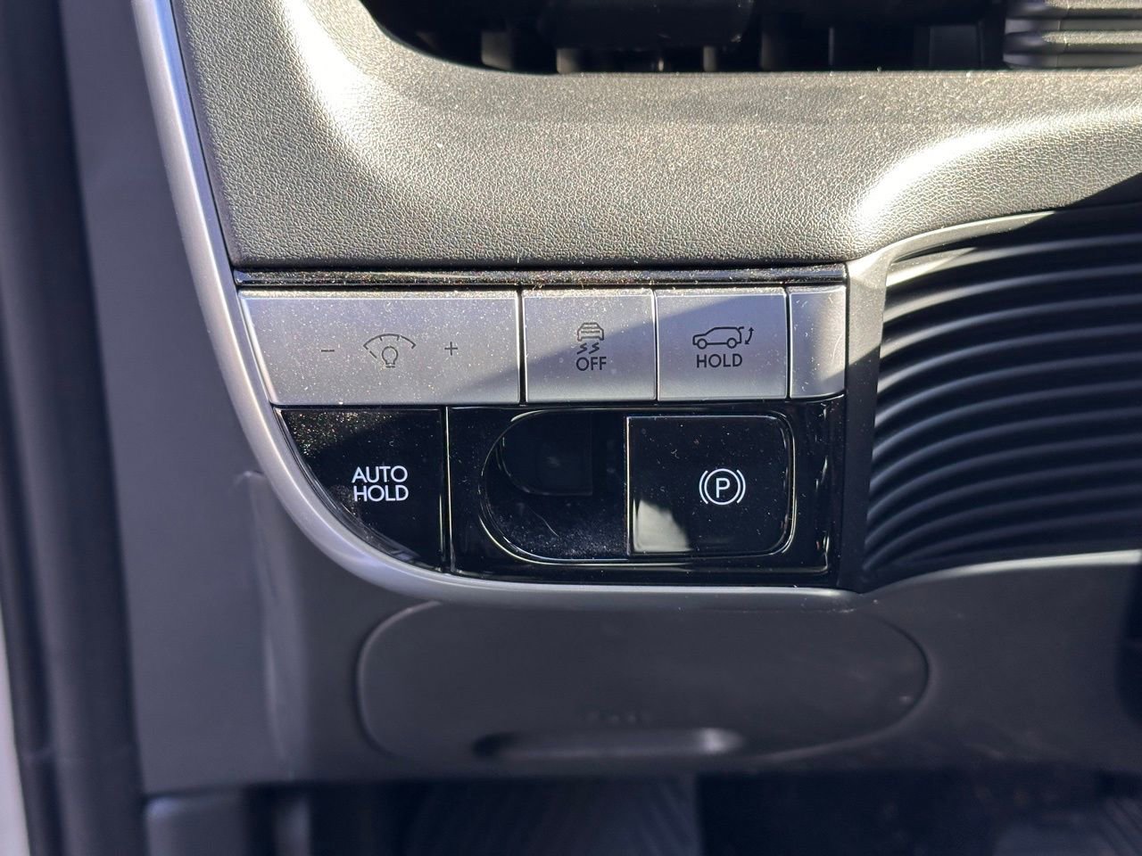 Used 2024 Hyundai Ioniq 5 Limited image 24