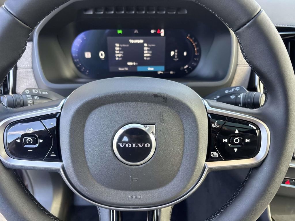 New 2026 Volvo XC90 B5 Core w/ Protection Package Premier image 17