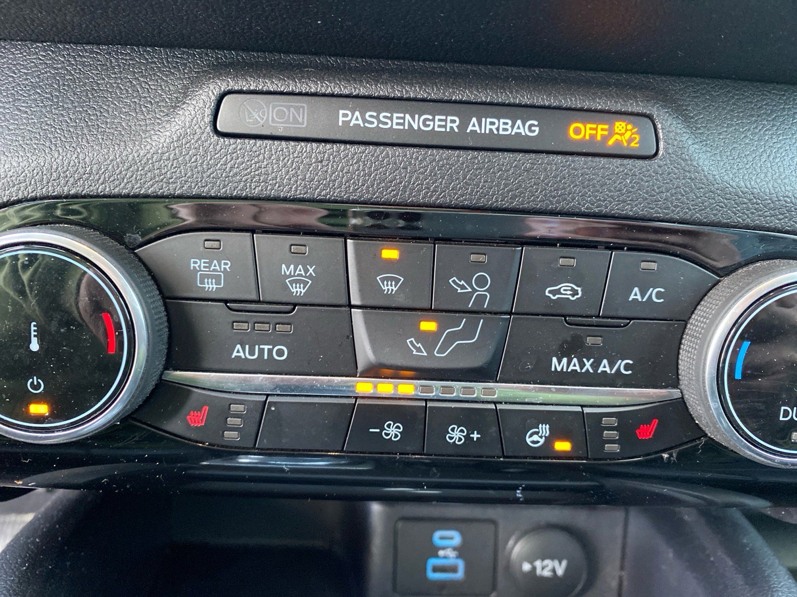 Used 2022 Ford Escape SEL image 14