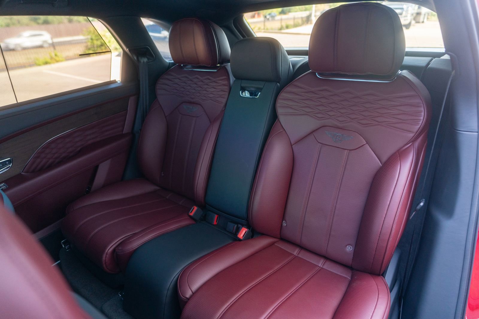 Certified 2024 Bentley Bentayga Extended Wheelbase image 33