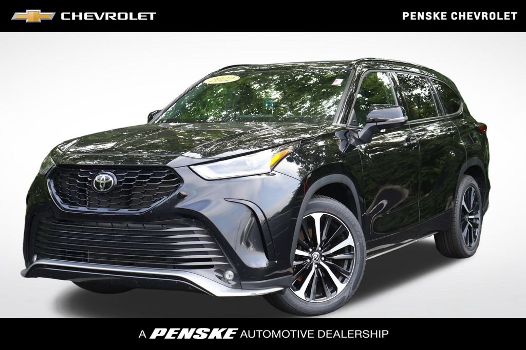 Used 2022 Toyota Highlander XSE