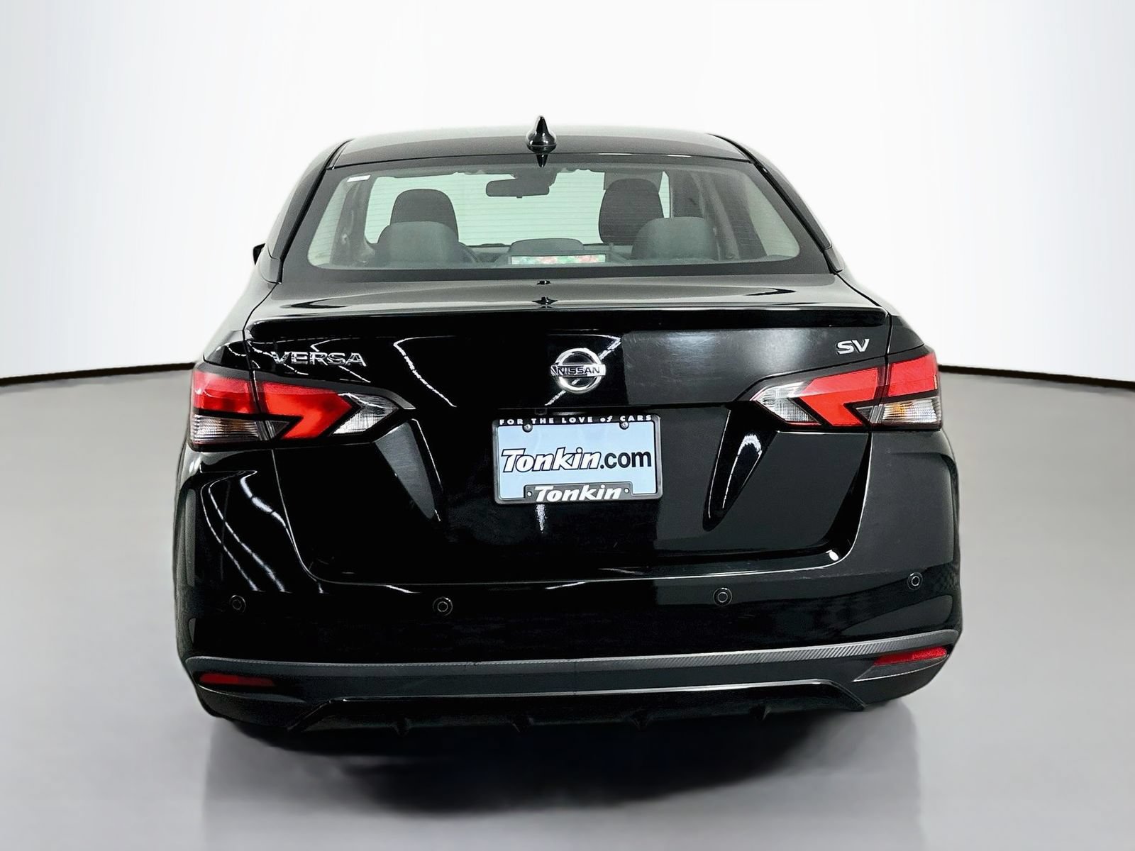 Used 2021 Nissan Versa SV FWD image 6