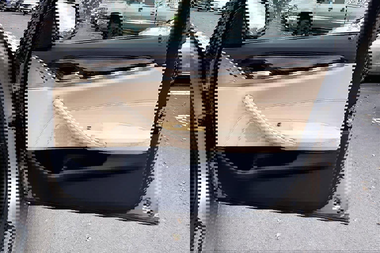 Used 2019 BMW 530i w/ Convenience Package image 25