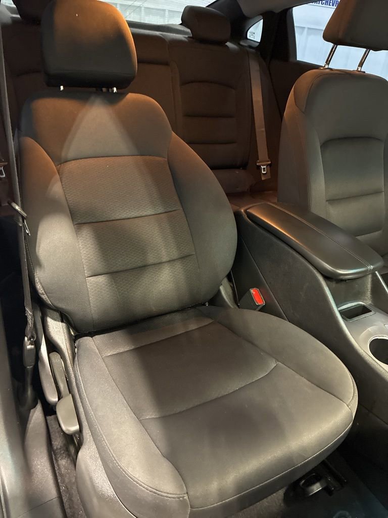 Used 2022 Chevrolet Malibu LT image 42
