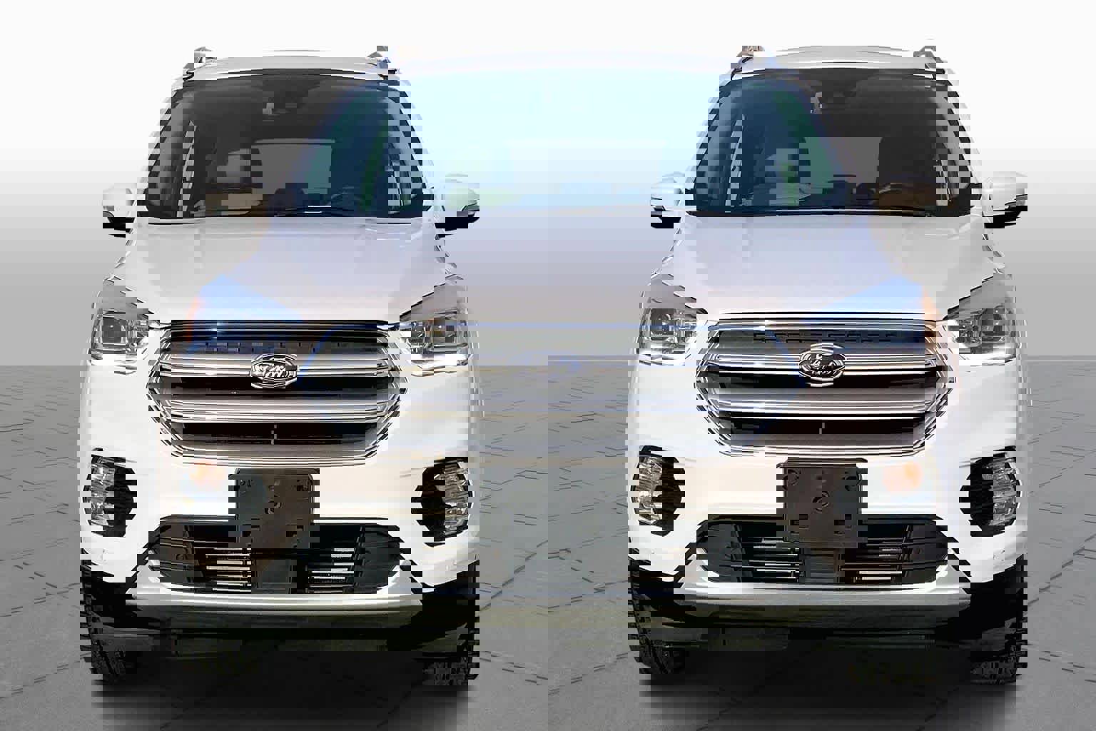 Used 2019 Ford Escape Titanium image 4