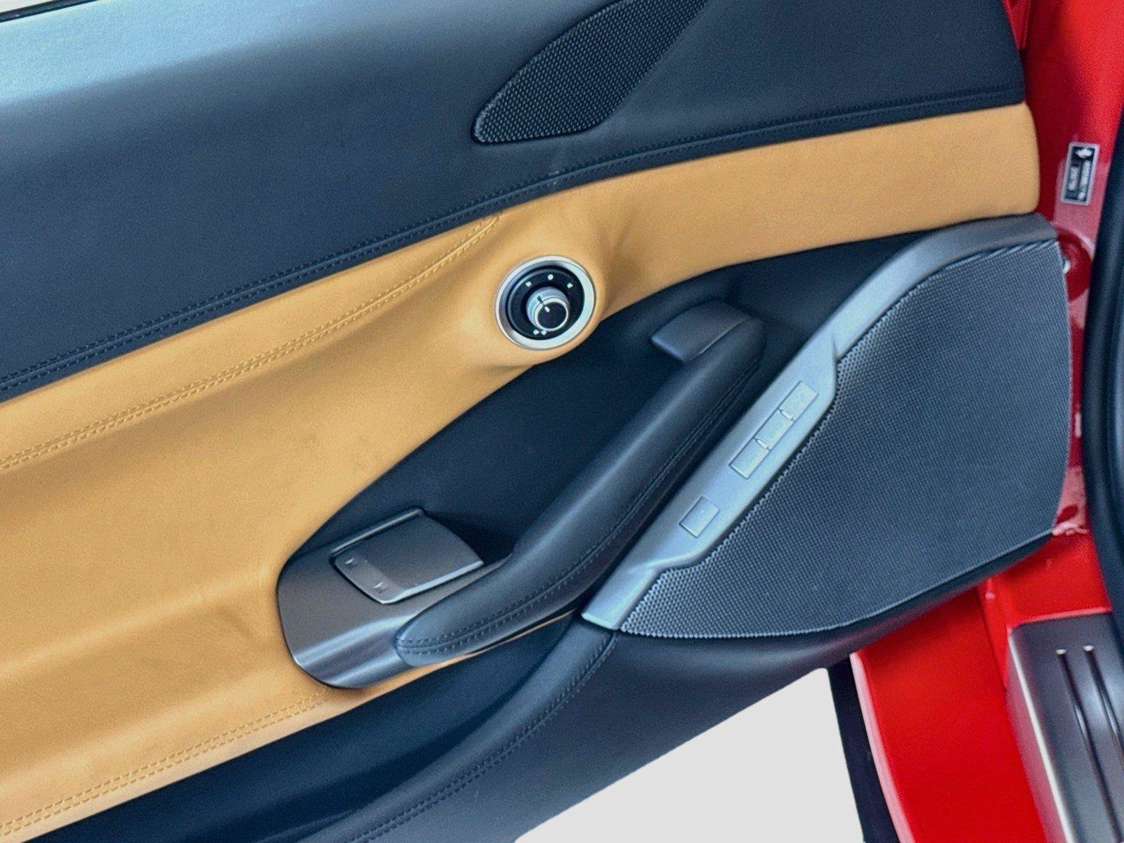 Used 2023 Ferrari Portofino M RWD image 13