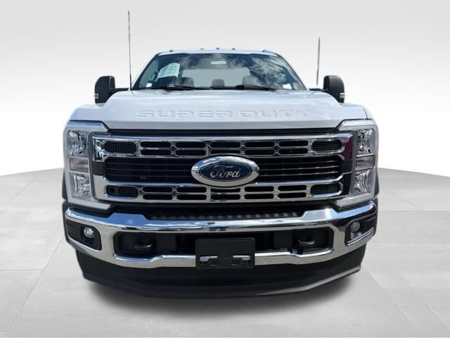 Used 2024 Ford F550 4x4 Regular Cab Super Duty image 4