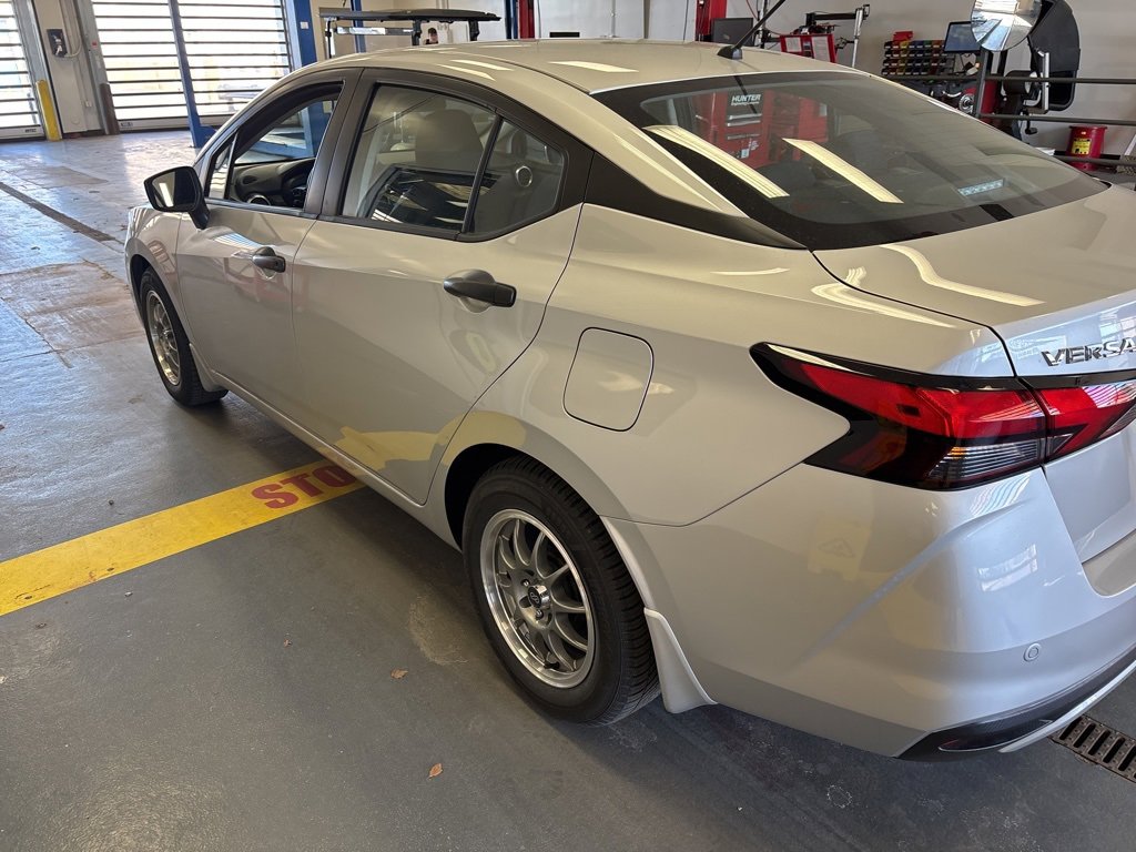 Used 2025 Nissan Versa S w/ Trunk Package image 3