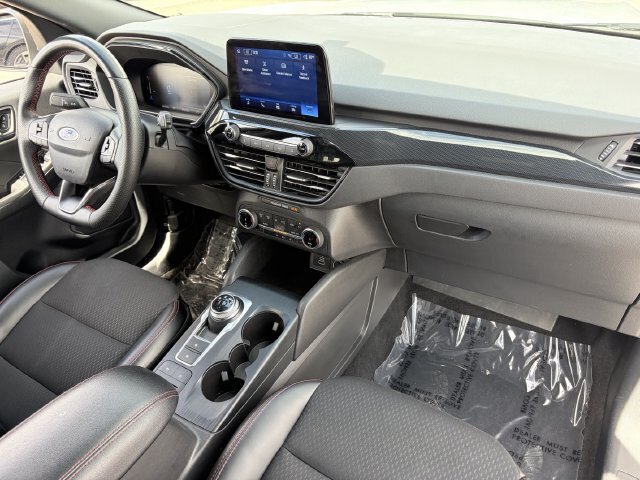Used 2025 Ford Escape ST-Line Select AWD/4WD image 13