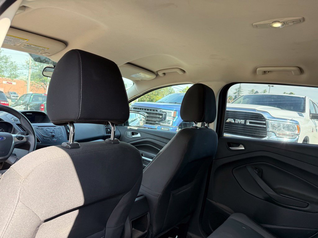 Used 2015 Ford Escape SE FWD image 24