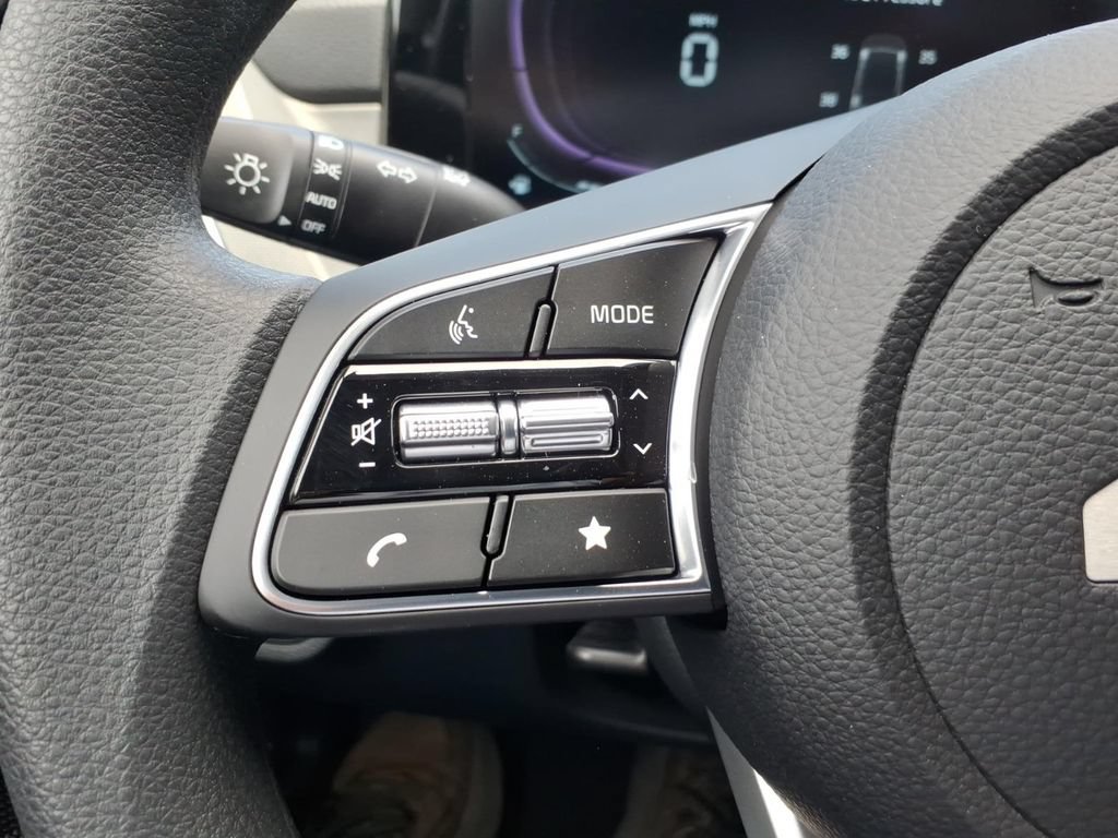 New 2026 Kia Seltos LX FWD image 20