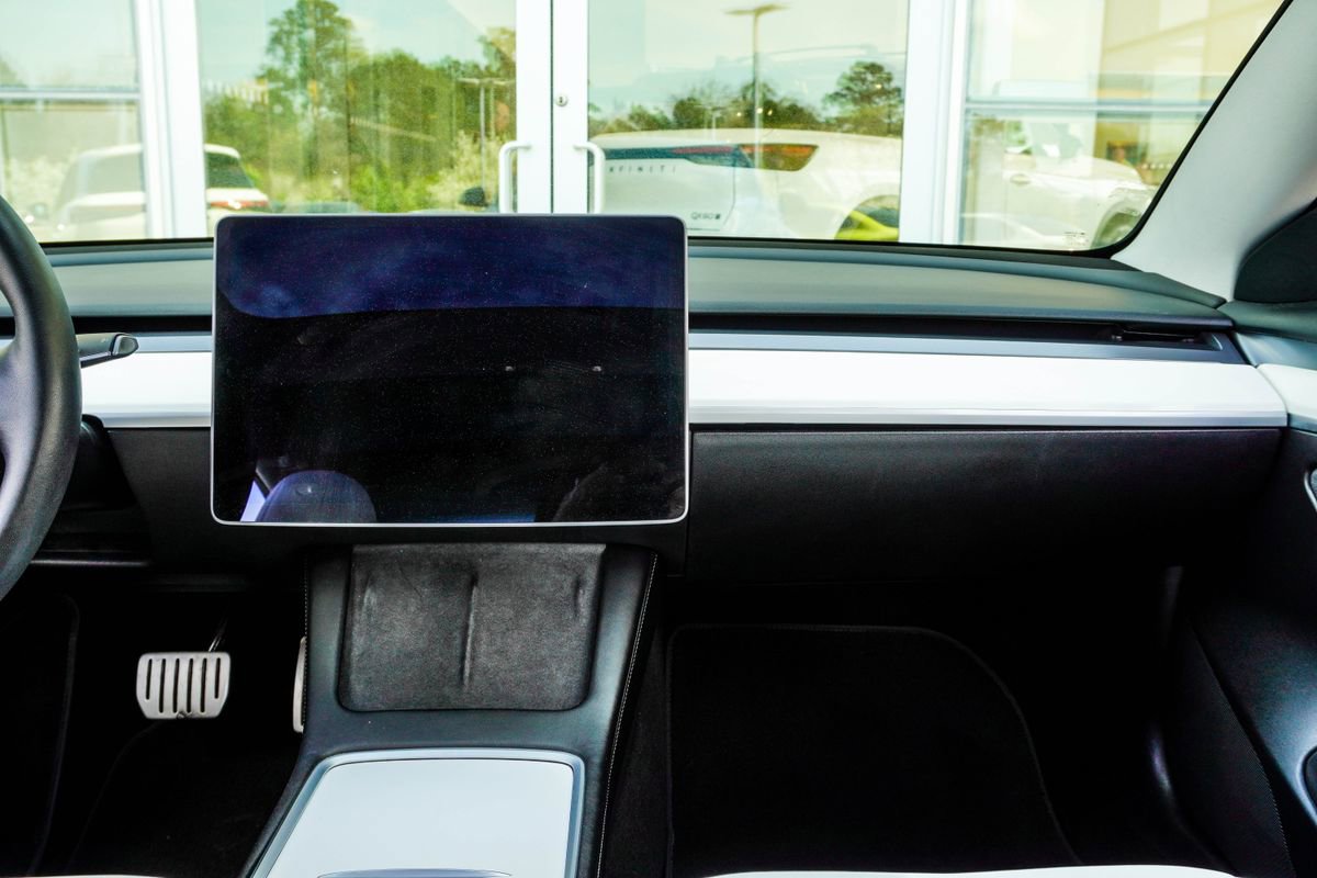 Used 2021 Tesla Model 3 Performance image 18