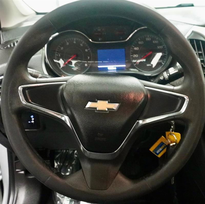 Used 2018 Chevrolet Cruze LS image 12