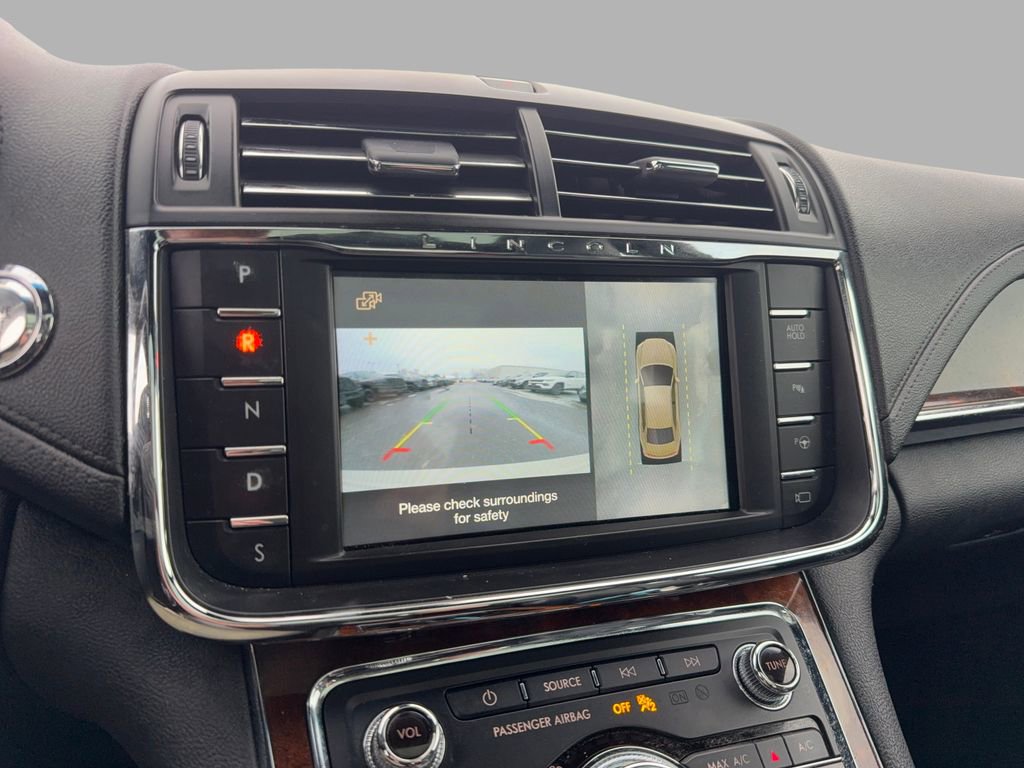 Used 2018 Lincoln Continental Reserve image 17