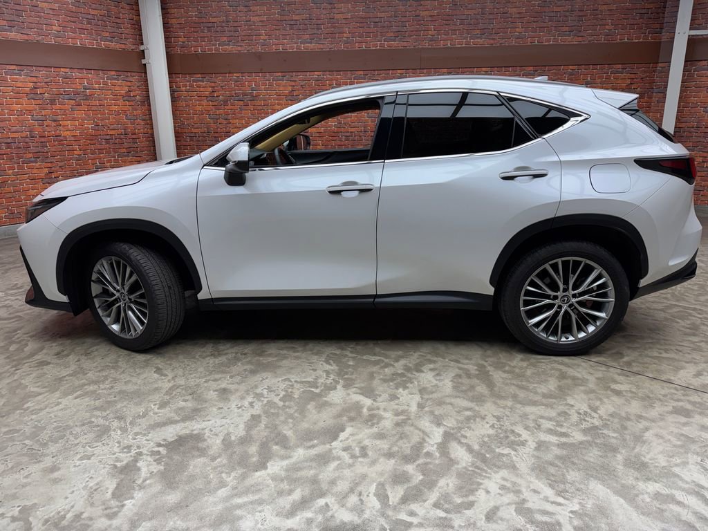 Used 2023 Lexus NX 350 AWD image 2