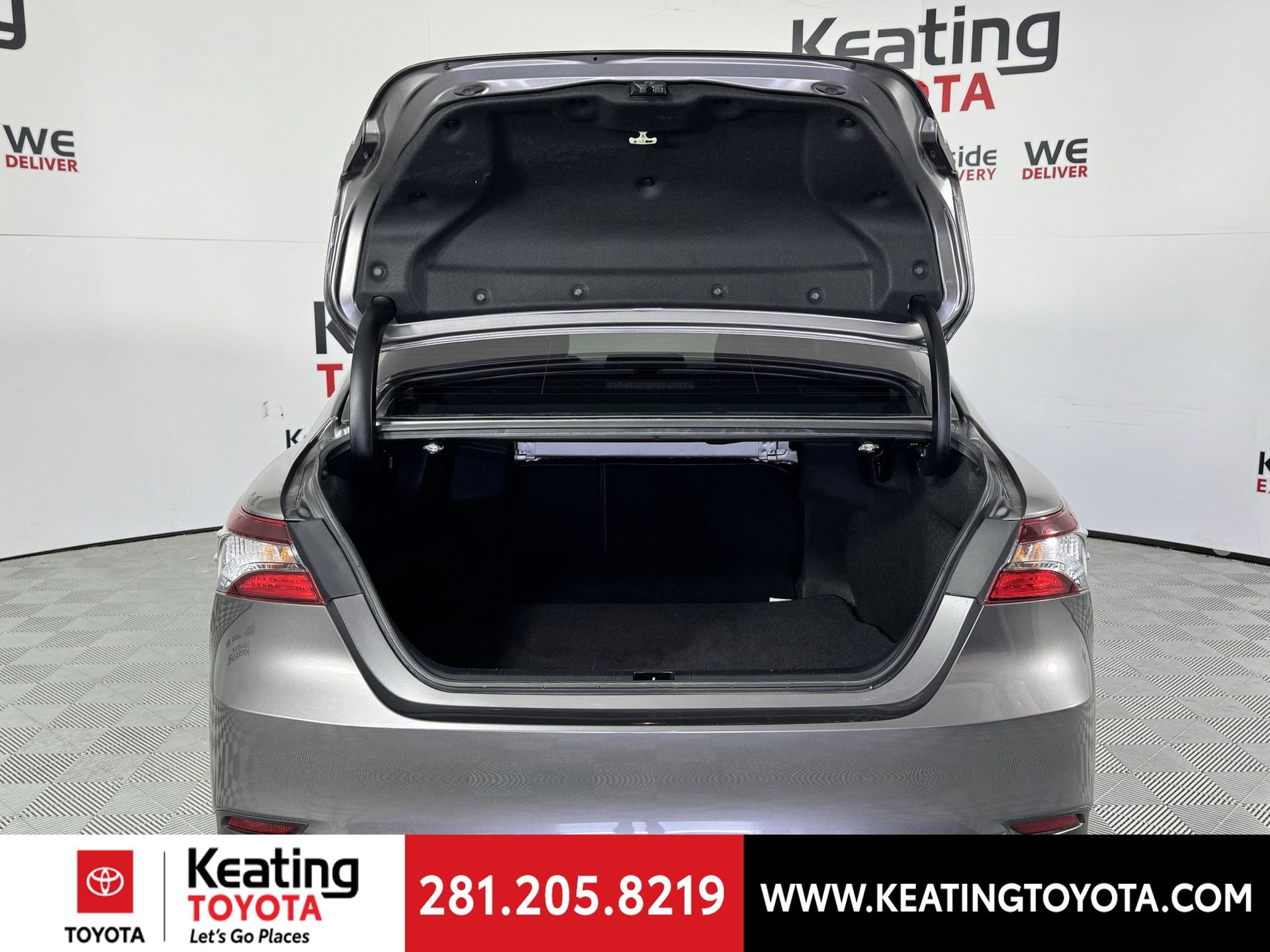 Used 2022 Toyota Camry LE image 17