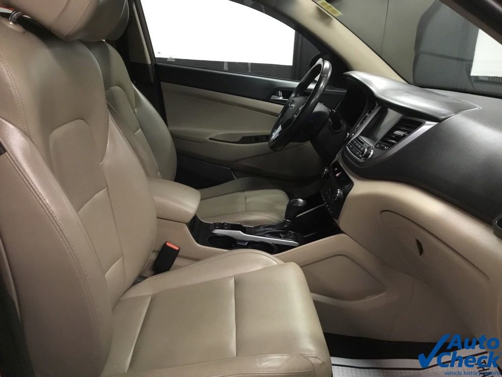 Used 2016 Hyundai Tucson Limited w/ Option Group 03 image 35