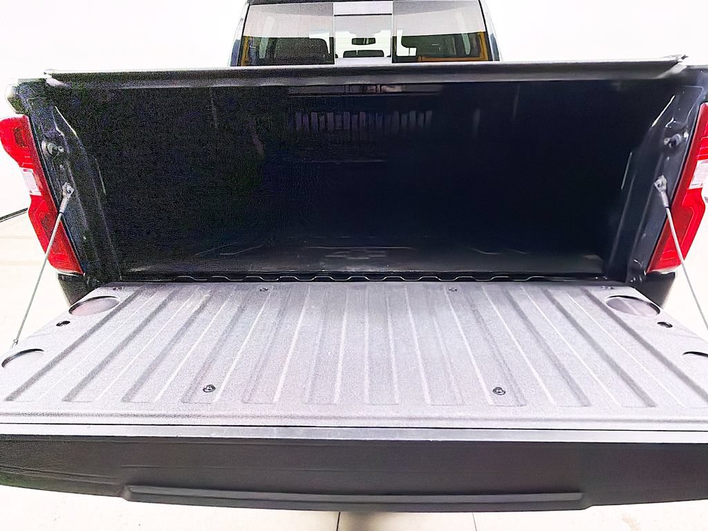 Used 2023 Chevrolet Silverado 1500 LTZ AWD/4WD image 23