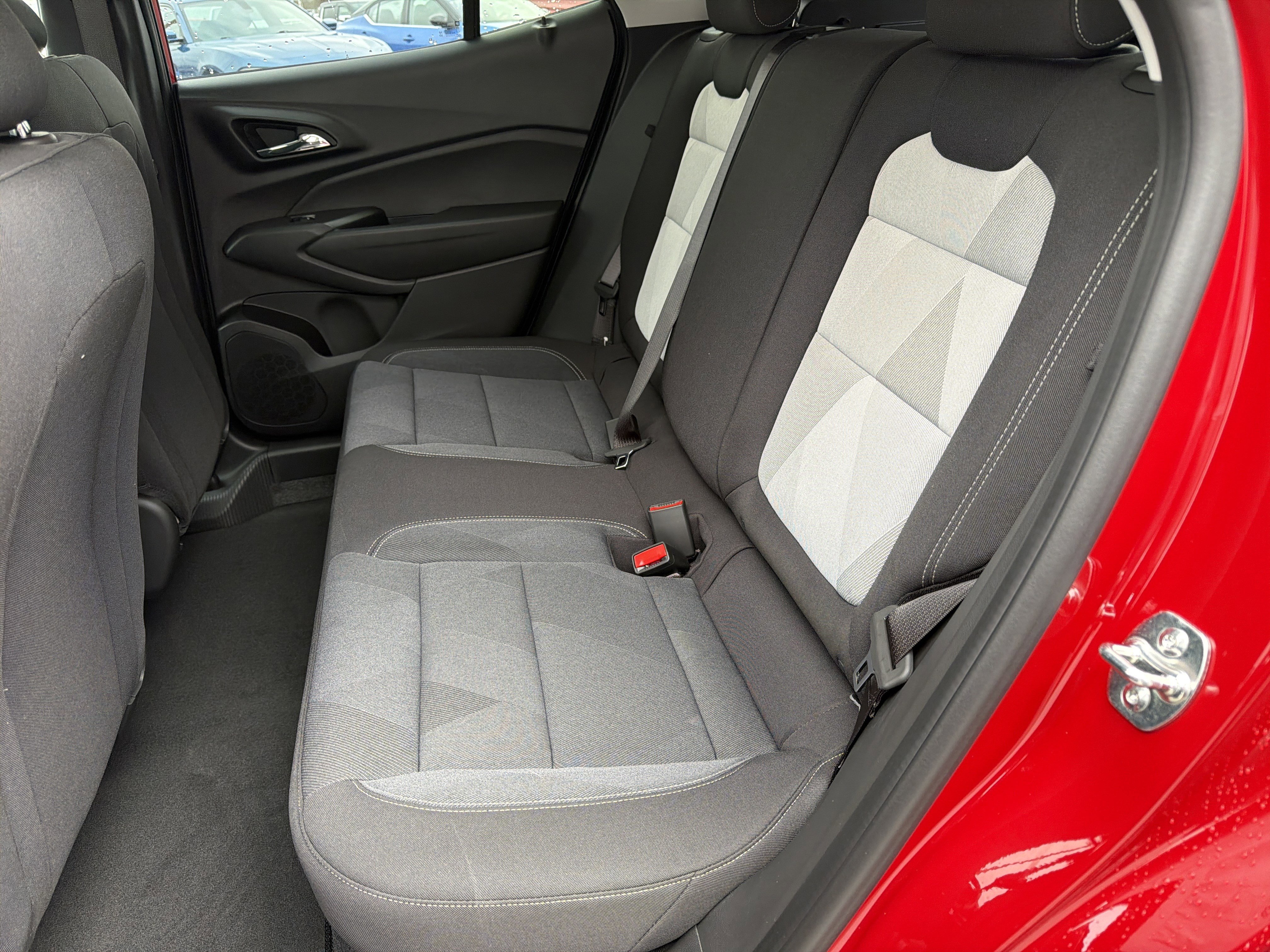 New 2026 Chevrolet Trax LS w/ LS Convenience Package FWD image 4