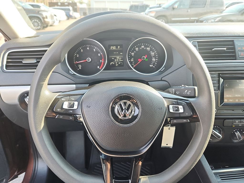 Used 2017 Volkswagen Jetta S image 18
