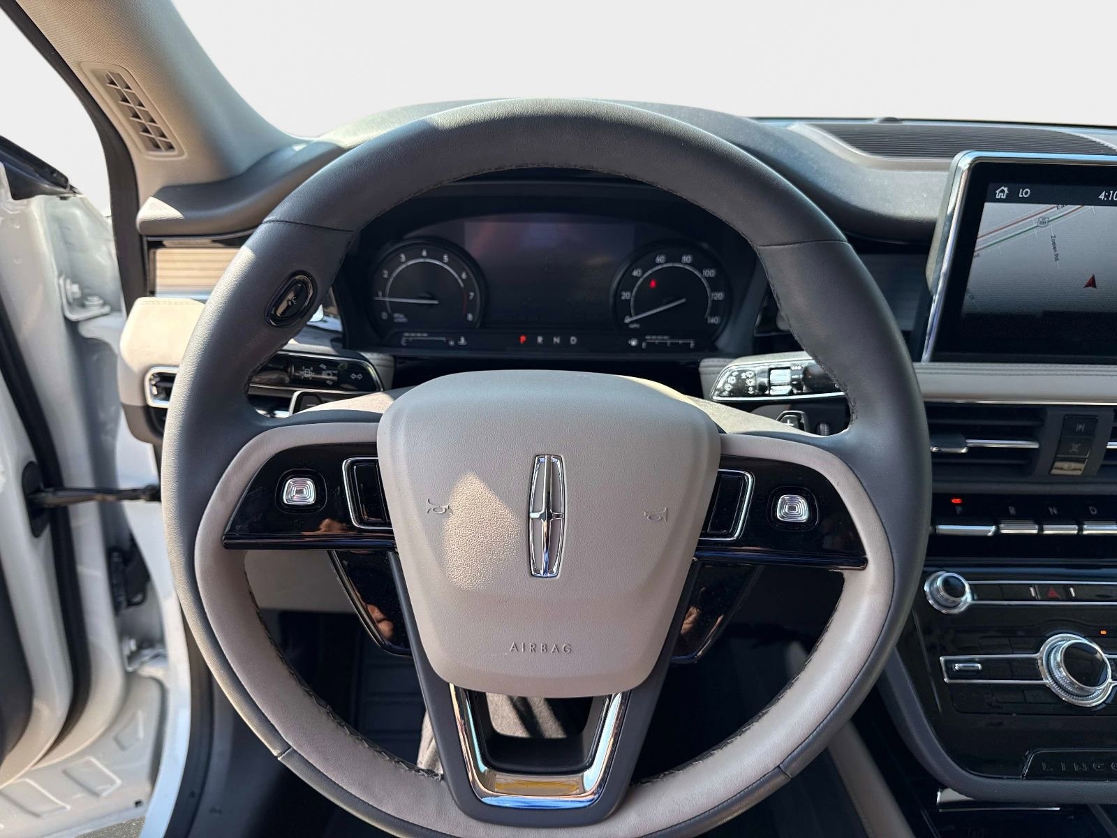 Used 2022 Lincoln Corsair FWD w/ Equipment Group 101A image 29