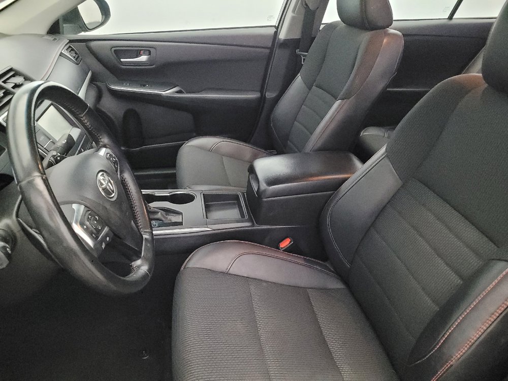 Used 2016 Toyota Camry SE image 17
