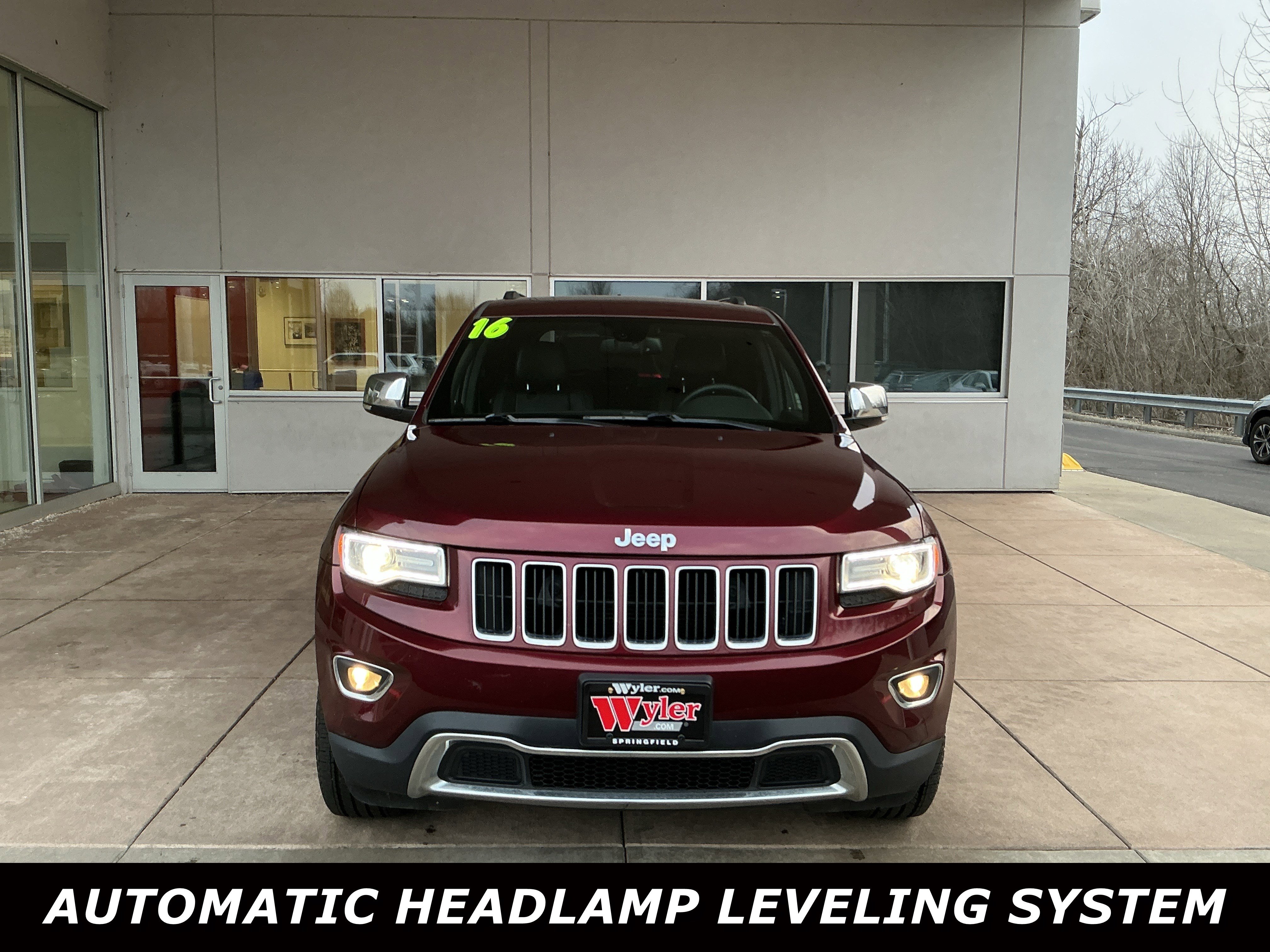 Used 2016 Jeep Grand Cherokee Limited w/ Luxury Group II image 2