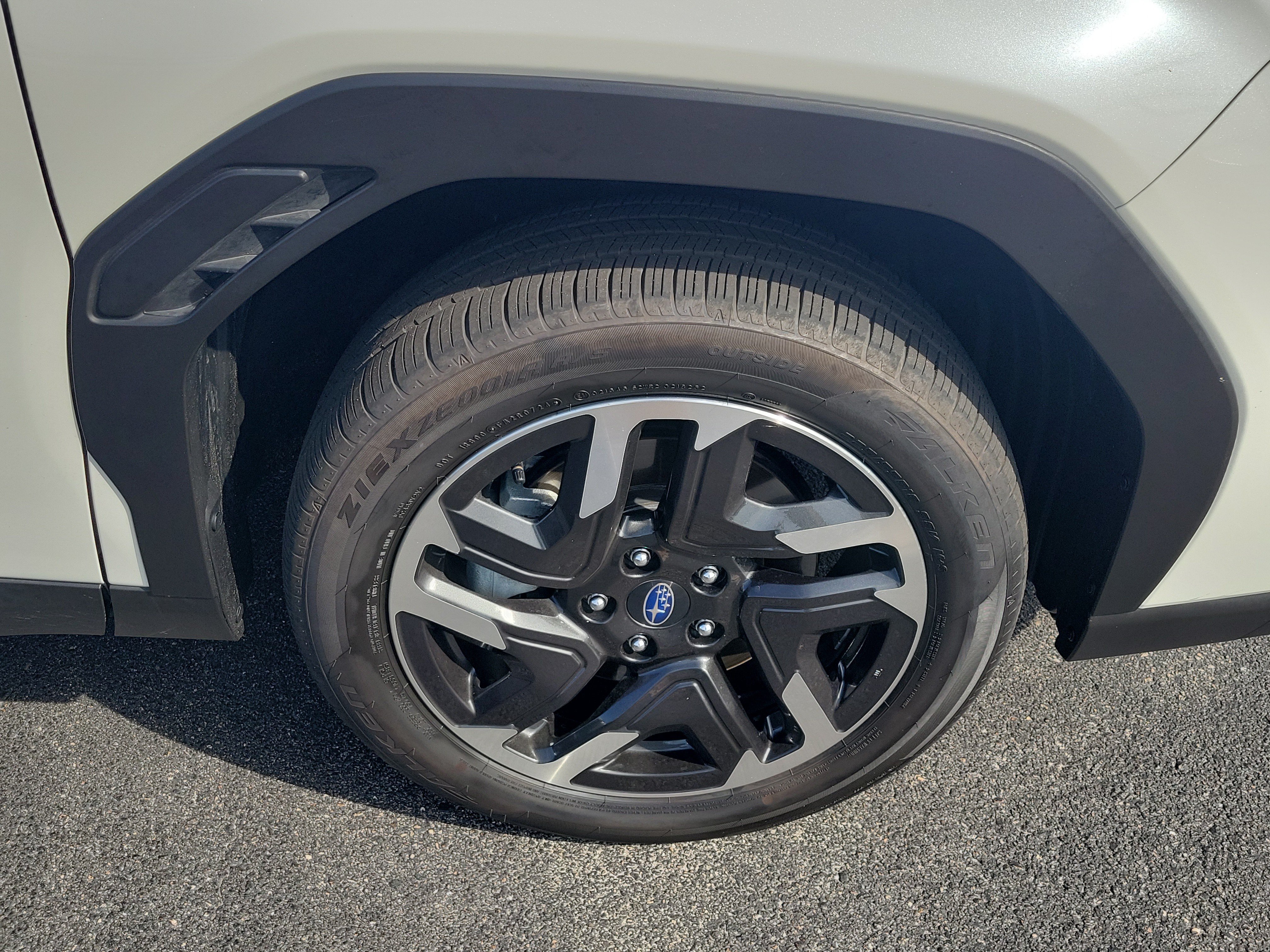 Certified 2025 Subaru Forester Limited AWD/4WD image 8