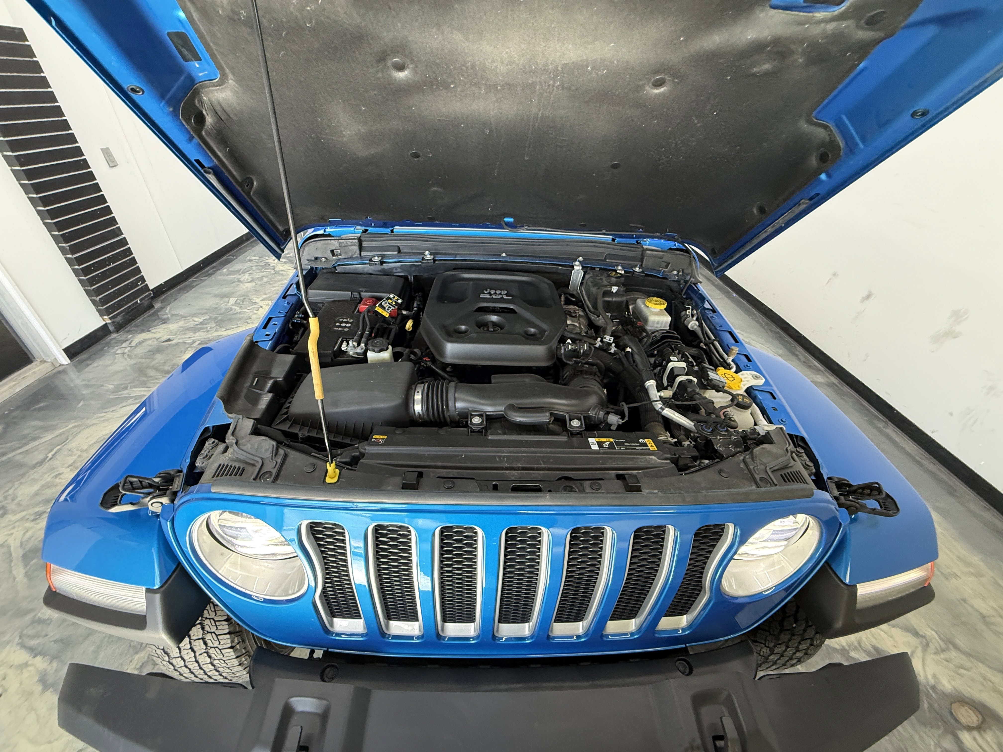 Used 2022 Jeep Wrangler Unlimited Sahara w/ Advanced Safety Group image 31