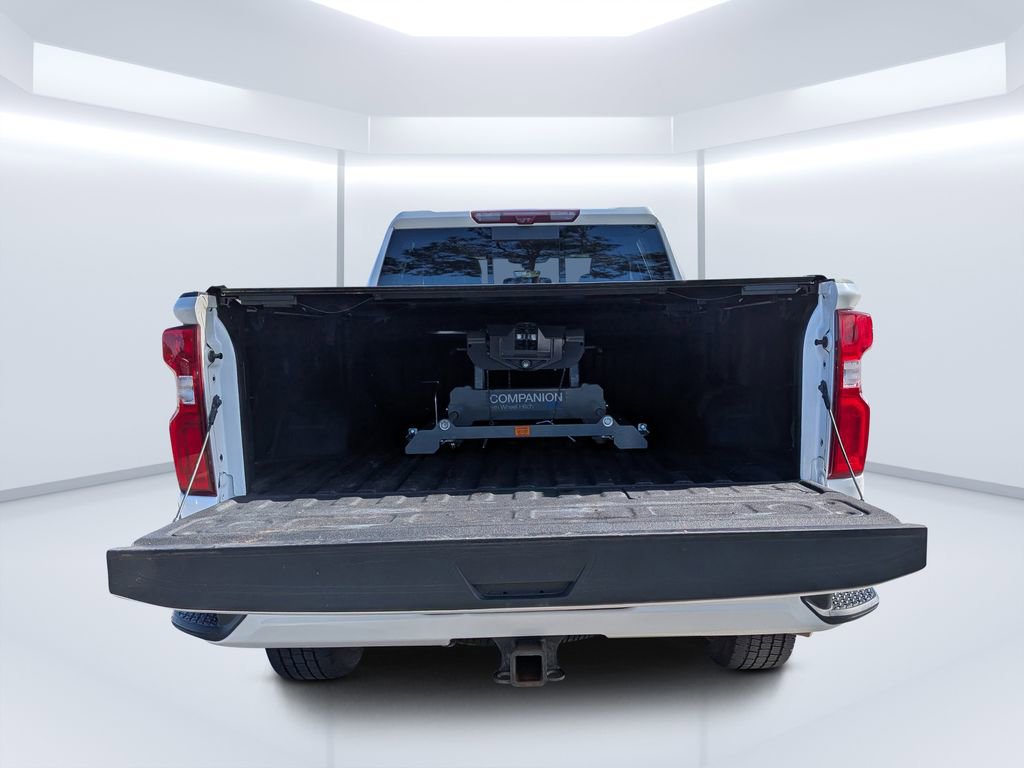 Used 2020 Chevrolet Silverado 2500 High Country image 13