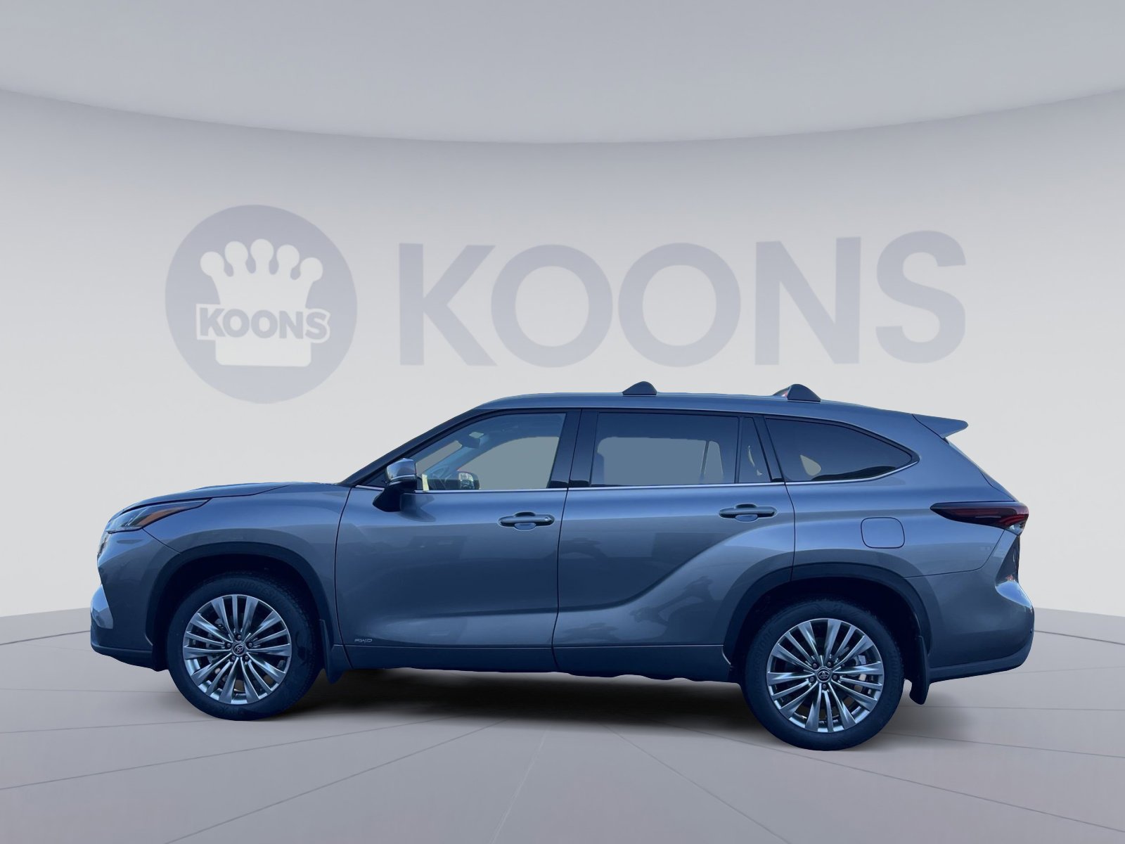 New 2026 Toyota Highlander Platinum image 2