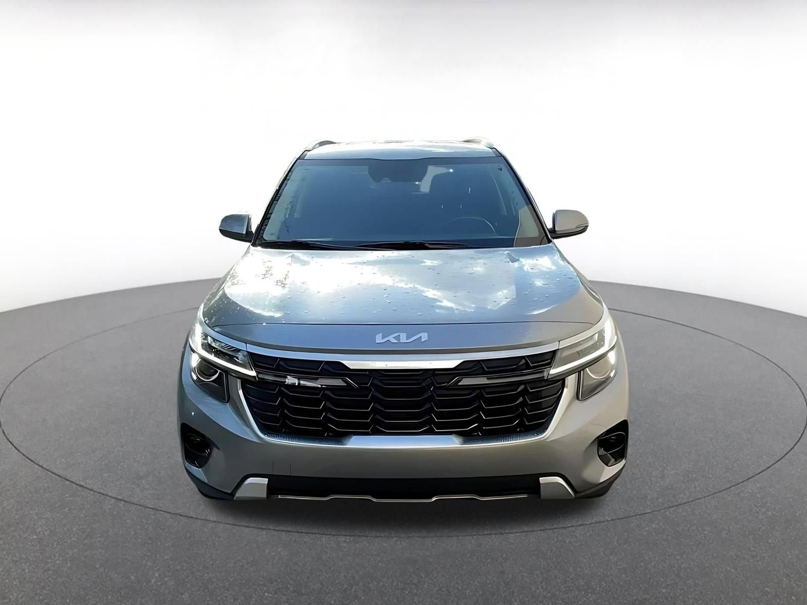 Used 2025 Kia Seltos S FWD image 4