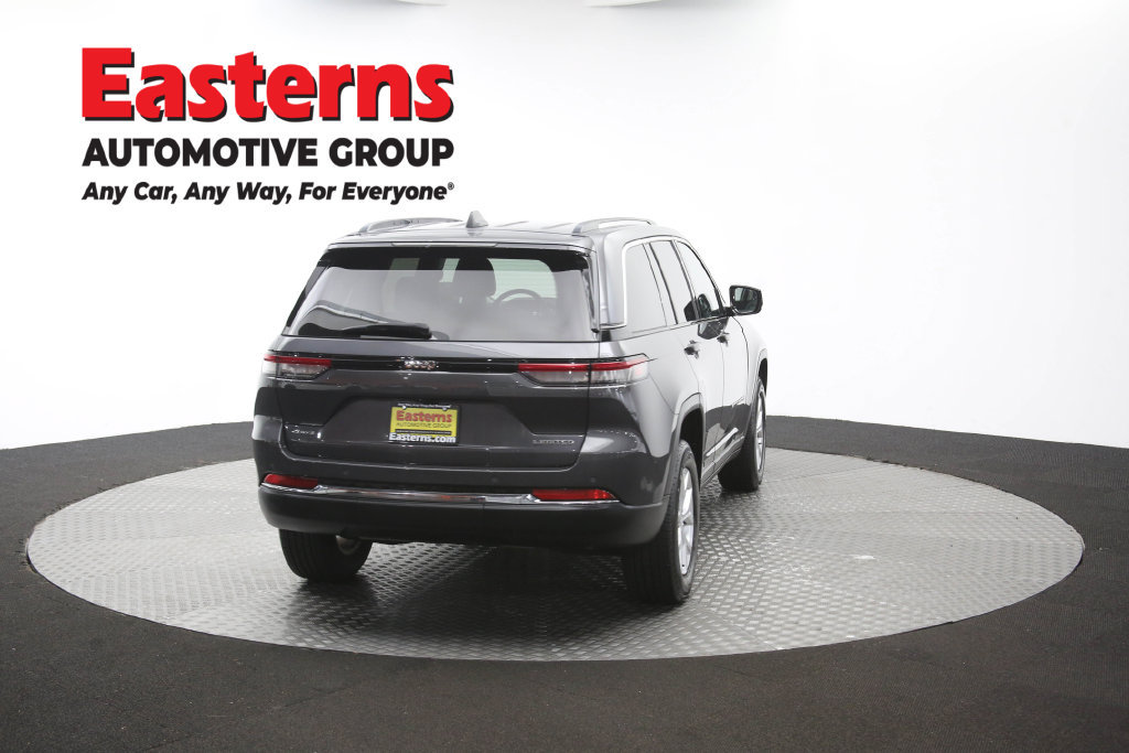 Used 2023 Jeep Grand Cherokee Limited AWD/4WD image 44