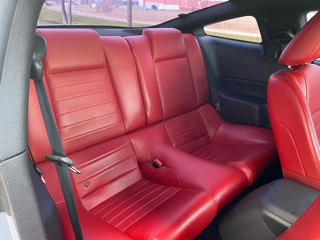 Used 2005 Ford Mustang GT RWD image 18